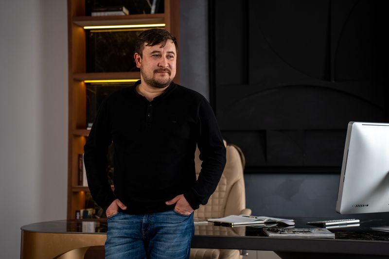 Portrait de Marc Delorme, responsable éditorial et recherche